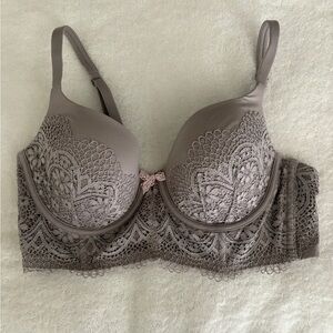 Victoria’s Secret Body by Victoria Demi Lace Bra 36C
